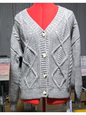CIDER Women's Gray Cable-Knit Button-Front V-Neck Cardigan Sweater Size M